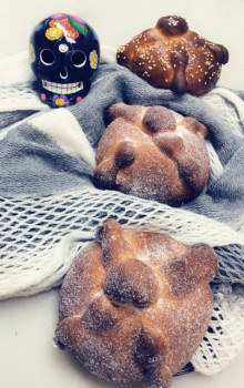 pan-de-muerto